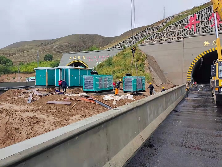 甘肅高(gao)速8台發(fa)電機交(jiao)付